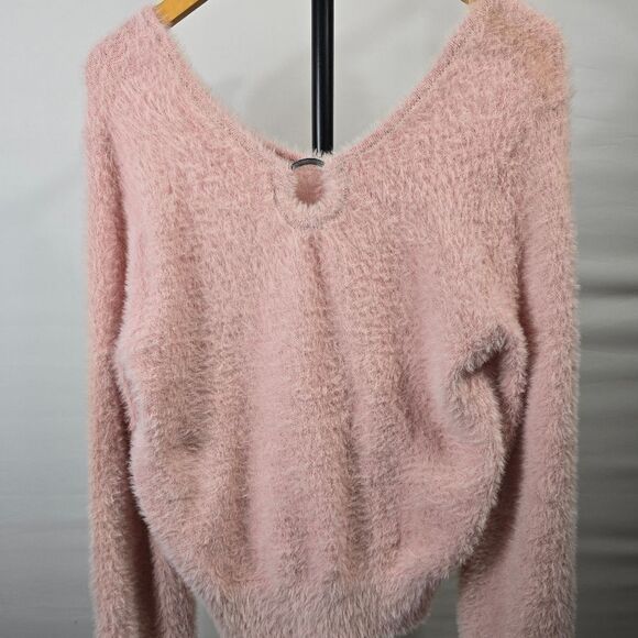 No Boundaries Pink V-Neck Sweater - Picture 4 of 7